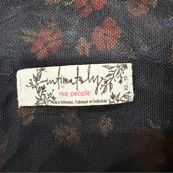 Free People Intimately Let Me Love Asymmetrical Floral Tank Top Women’s XS Black - Picture 9 of 12